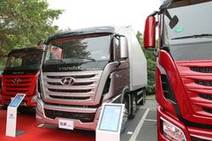 现代商用车 创虎XCIENT重卡 410马力 8X4 9.37米厢式载货车(CHM5310XLCKPQ77V)