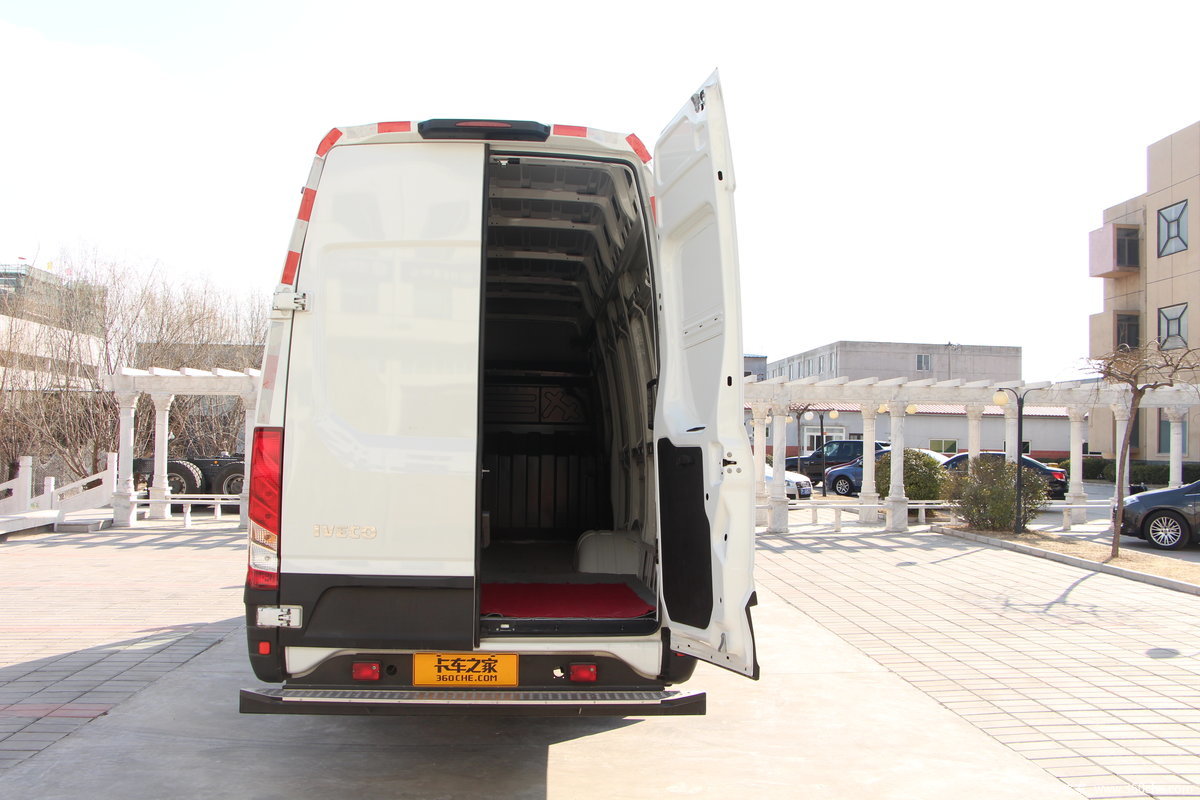 【图】依维柯 新daily 170马力 单排封闭厢式货车_实拍图片_371251