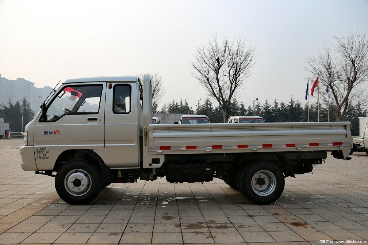 8l 68马力 柴油 排半栏板微卡(bj1030v5pa4-x2)_实拍图片_373847_卡车