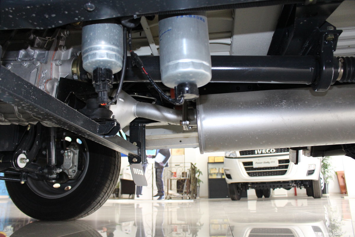 turbo daily 南京依维柯 得意 a35 129马力 封闭厢式货车 底盘