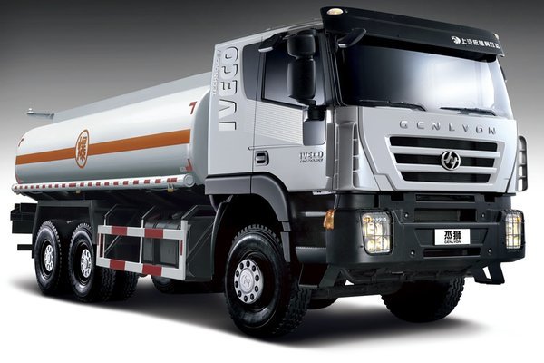 杰狮油罐车外观图片