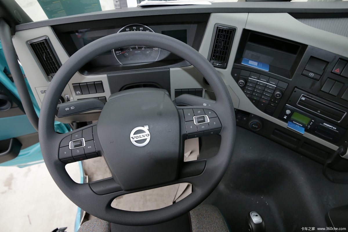 沃尔沃 新fm重卡 420马力 4x2牵引车(欧五)