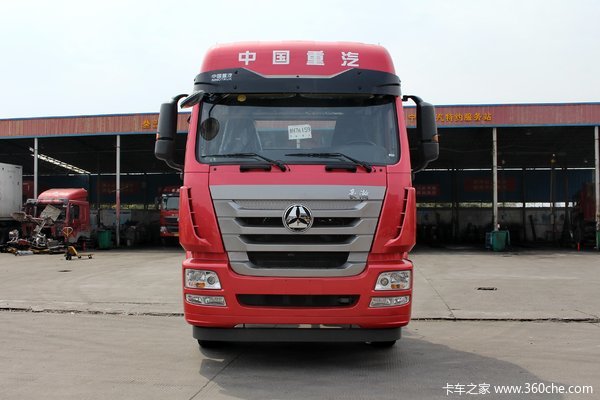 中国重汽 豪瀚J7B重卡 340马力 6X4 LNG牵引车(ZZ4255N3846E1C)