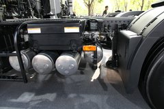 现代商用车 创虎XCIENT重卡 440马力 6X2R牵引车(后提升桥)(CHM4250KPQ46V)