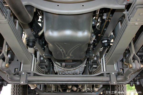 5米厢式载货车(zz5317xxyn466md1b)底盘图片