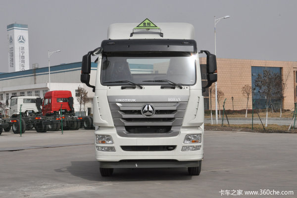 中国重汽 豪瀚J5G重卡 340马力 4X2牵引车(4.111速比)(ZZ4185N3613E1)