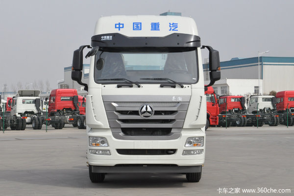 中国重汽 豪瀚J7B重卡 380马力 8X4 LNG载货车底盘(ZZ1315N4666E1L)