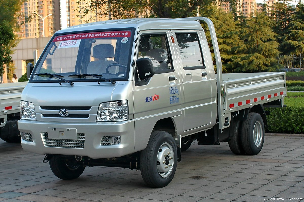 福田时代 驭菱VQ1 1.5L 112马力 汽油 2.5米双排栏板微卡(后双胎)