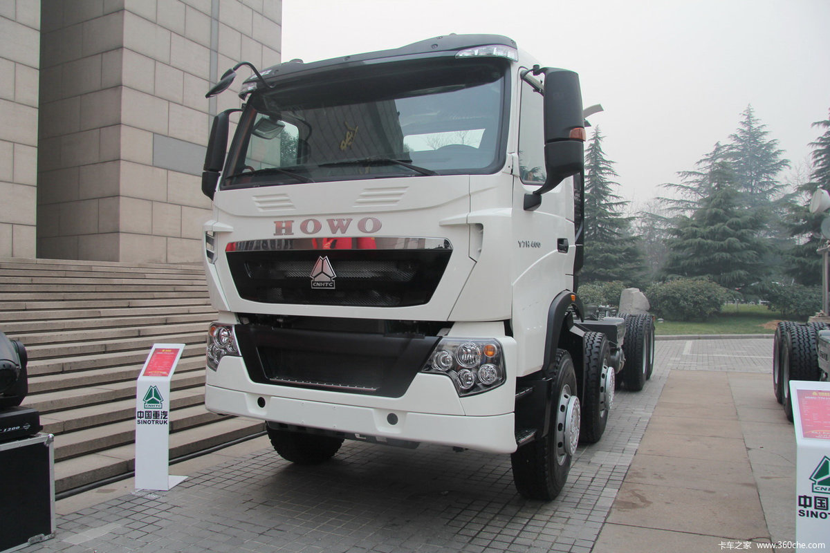 中国重汽 HOWO-T7H重卡 400马力 8X4 混凝土搅拌车(底盘)