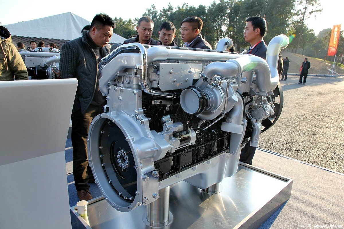 中国重汽MC13.54-50 540马力 13L 国五 柴油发动机