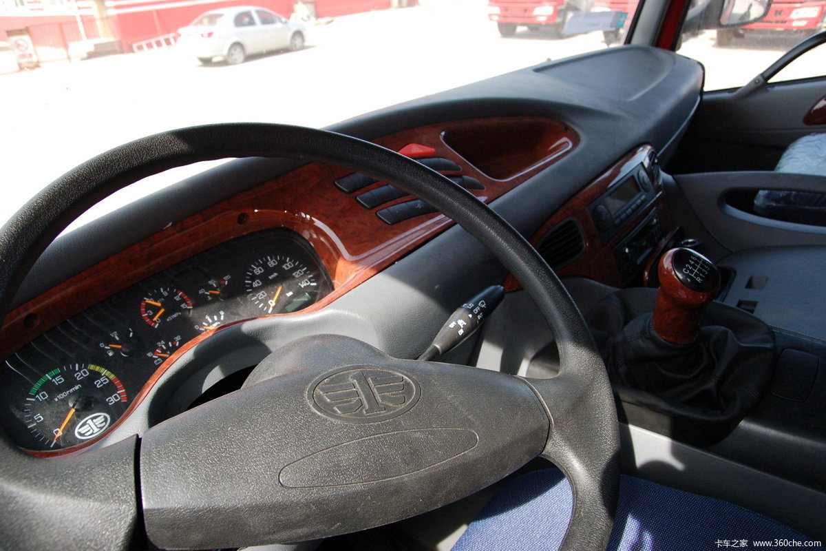 【图】解放 奥威(j5p)重卡 350马力 6x4 7.