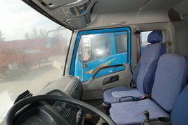 骏威J5K 载货车驾驶室                                               图片