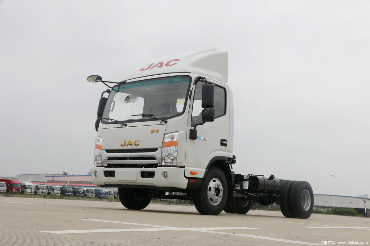 卡车图片>江淮帅铃>帅铃h>江淮帅铃h330献礼版130马力3308轴单排轻卡