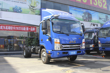 江淮 帅铃H330 152马力 4.12米单排厢式轻卡底盘(HFC5043XXYP71K1C2V)