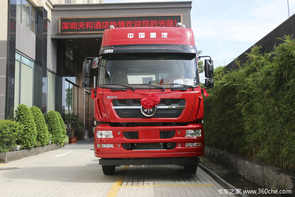 中国重汽 斯太尔DM5G重卡 310马力 8X4 9.6米栏板载货车(ZZ1313N466GE1)