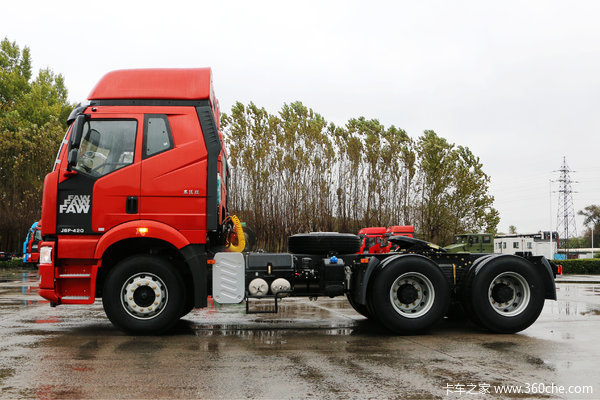 济南银月解放j6p420马力64牵引车钜惠36万元