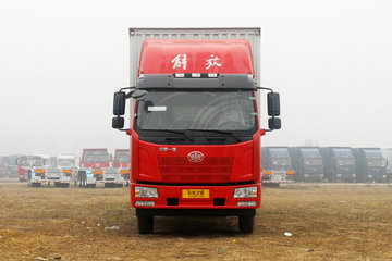 一汽解放 J6L中卡 标载型 160马力 7.7米厢式载货车(CA5160XXYP62K1L5E5)