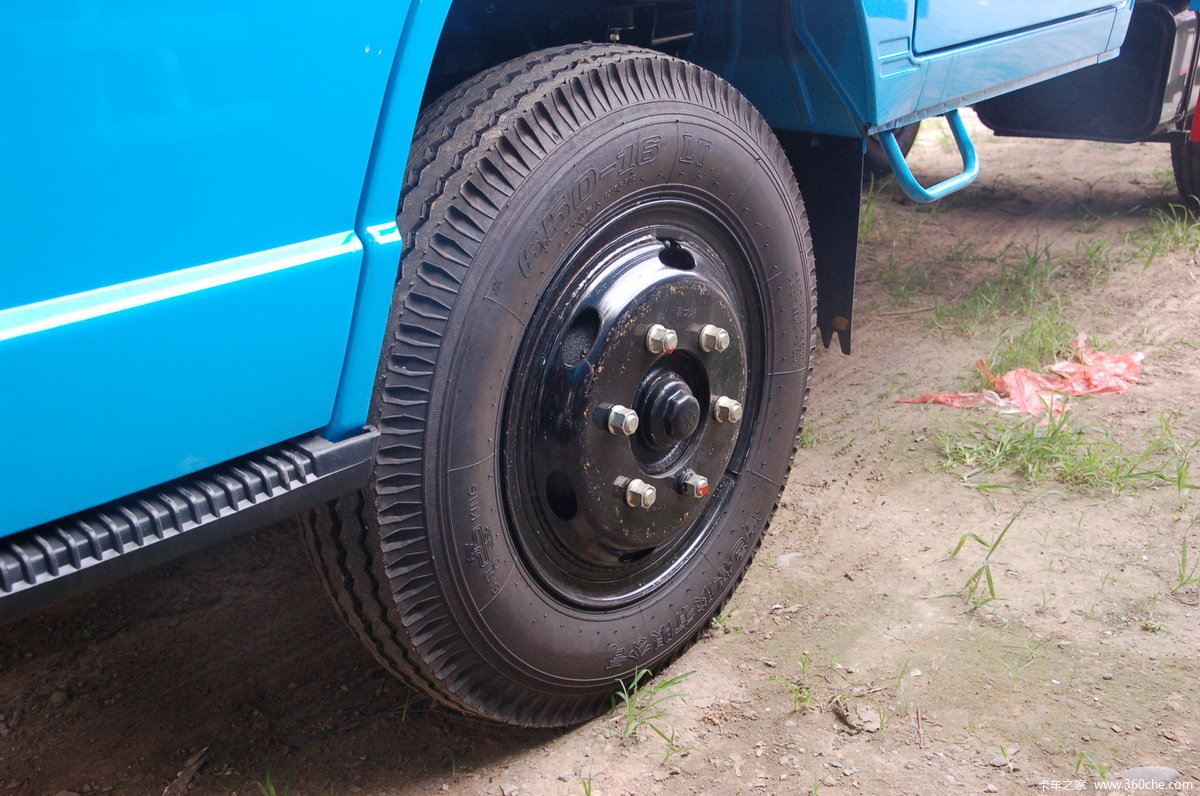 北京牌 北京1041 北京1041 102马力 3.3米双排栏板轻卡(汽油) 底盘