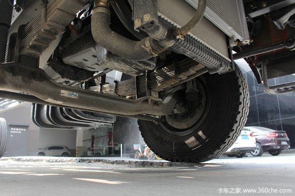 东风天锦载货车底盘图片