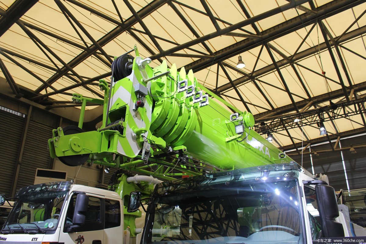 【图】福田雷萨 25吨吊车(ftc25q5)_实拍图片_443119_卡车之家