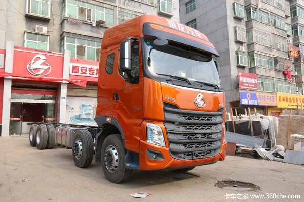 东风柳汽 乘龙H7重卡 350马力 8X4 9.6米载货车底盘(LZ1310H7FB)