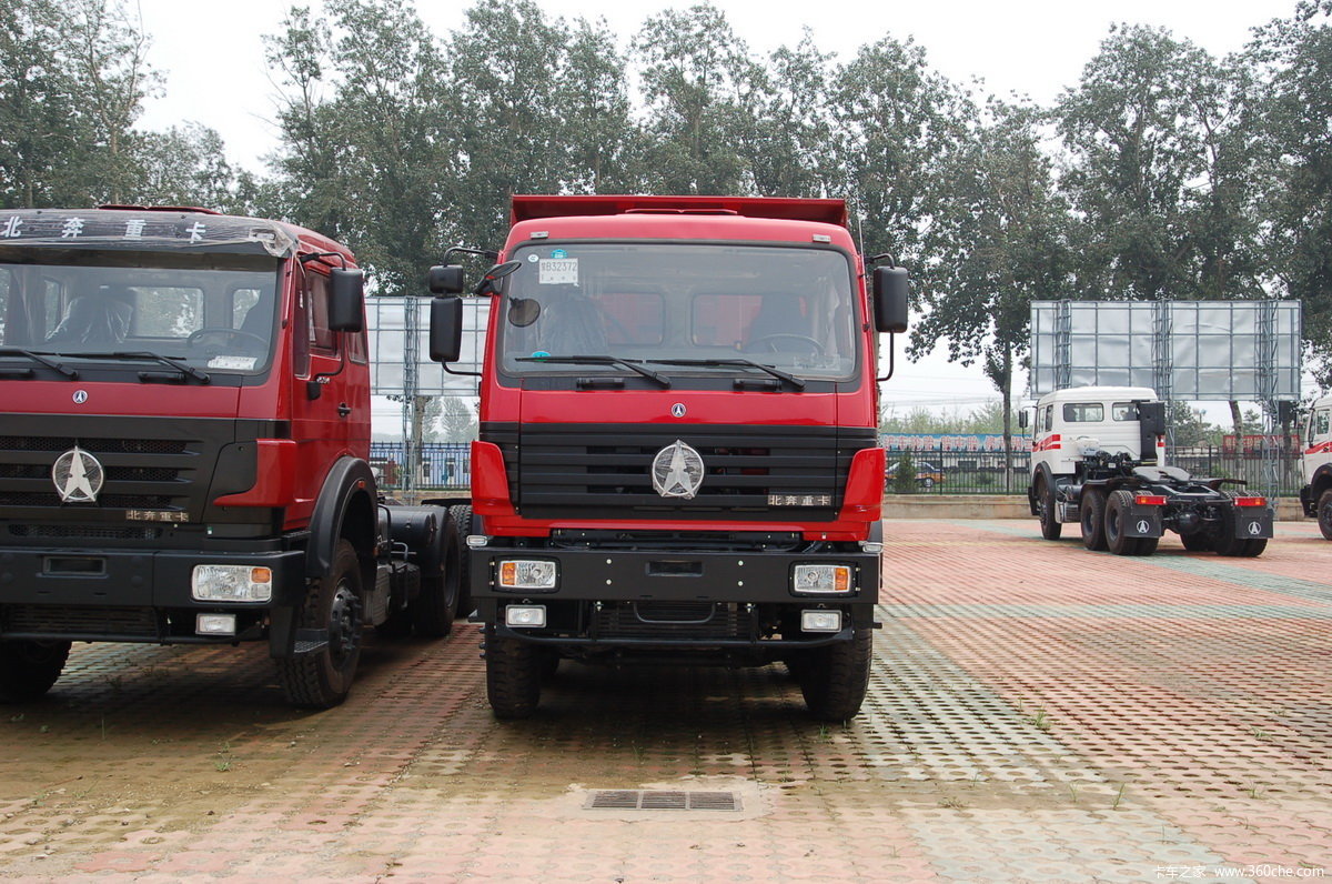 北奔 NG80系列重卡 350马力 6X6 5.3米自卸车