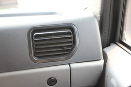 轩德X6 冷藏车驾驶室                                               图片