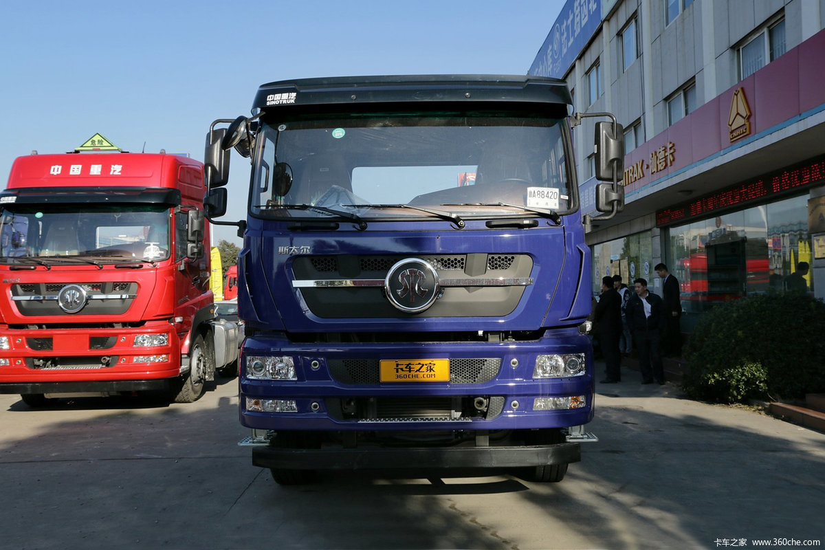 中国重汽 斯太尔D7B重卡 380马力 8X4 9.6栏板载货车
