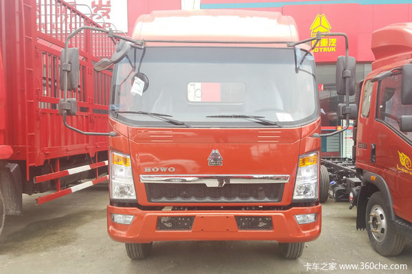 中国重汽HOWO 悍将 129马力 3.85米排半越野栏板轻卡底盘(ZZ2047F3325E145)