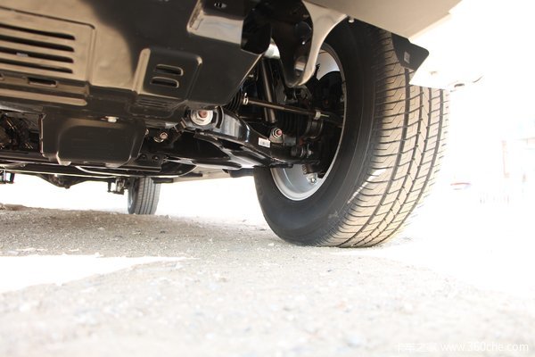 长城 风骏5 2017款 欧洲版 精英型 四驱 2.4l汽油 大双排皮卡底盘图片