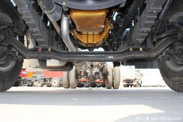 8米排半载货车底盘(lz1166m3abt)底盘图片