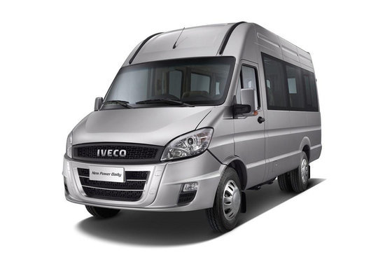 南京依维柯powerdaily2017款尊享版a421617座146马力30t高顶商务车