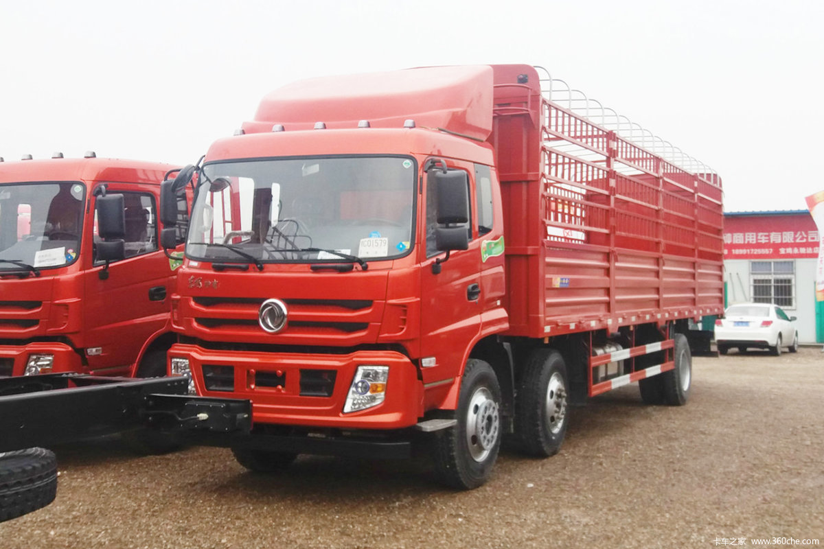 东风特商 重卡 220马力 6X2 9.6米仓栅式载货车