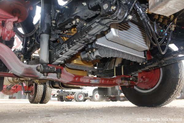 多利卡d6载货车底盘图片