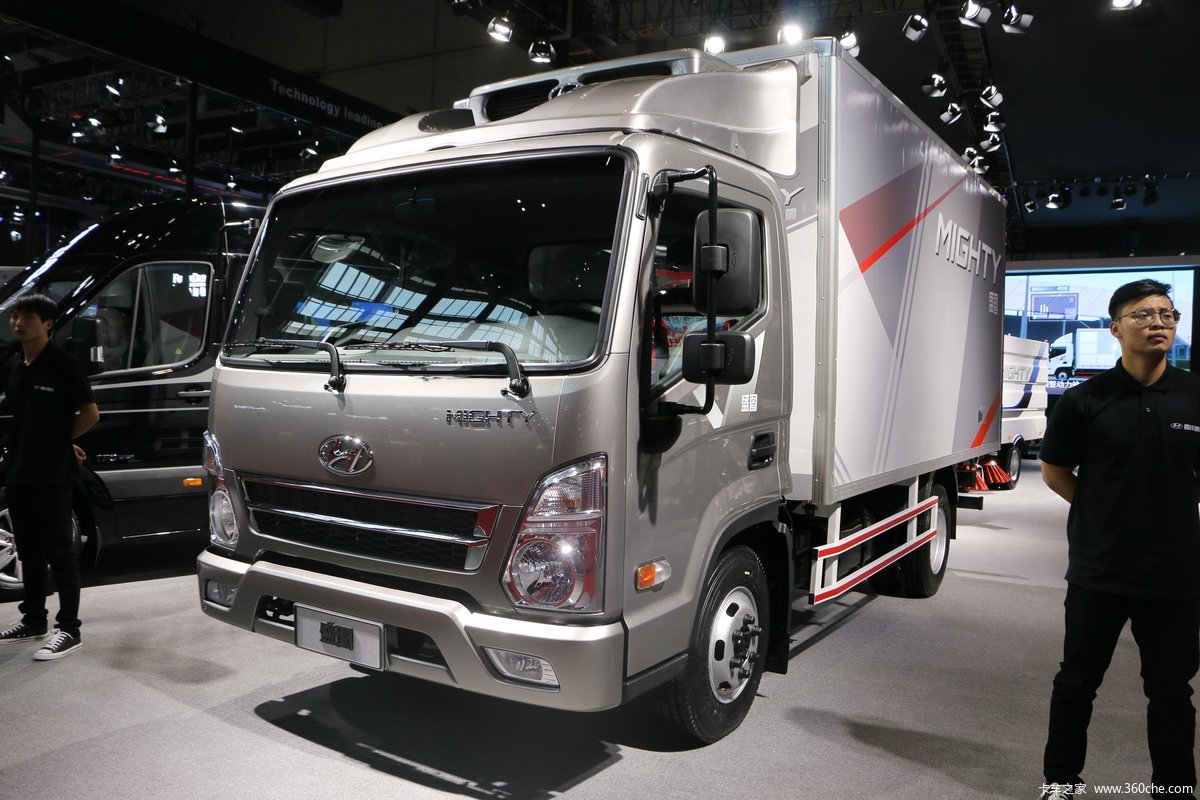 现代商用车(原四川现代) 盛图K3 150马力 4X2 4.05米冷藏车