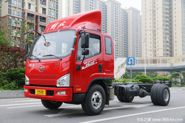 解放 J6F 150马力 5.4米排半厢式轻卡底盘(CA5105XXYP40K2L4E5A84)