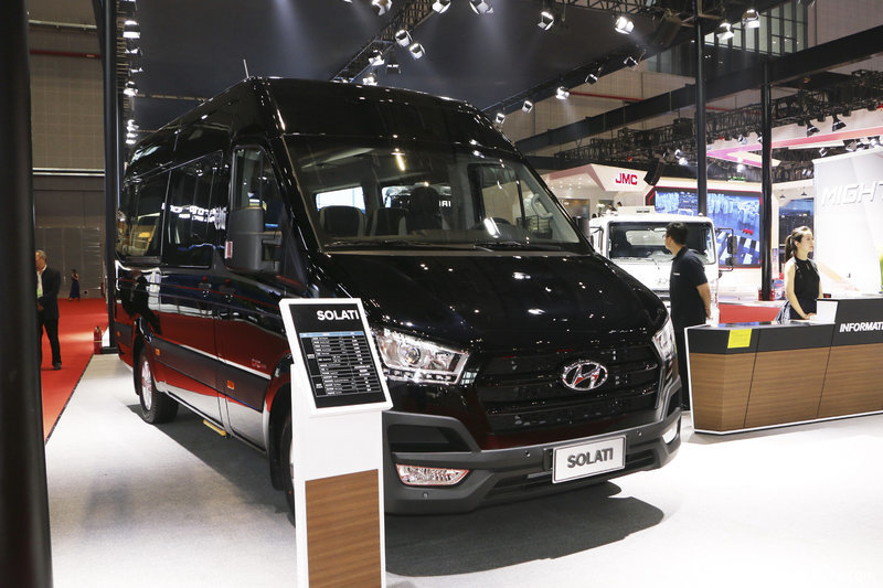 【图】2017款 四川现代 solati 170马力 15座 自动mpv_实拍图片