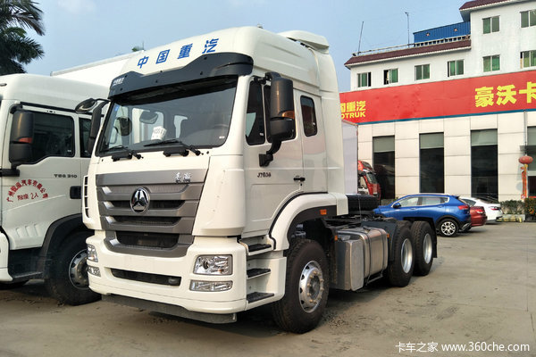 中国重汽 豪瀚J7G重卡 360马力 6X4牵引车(ZZ4255N3246E1)