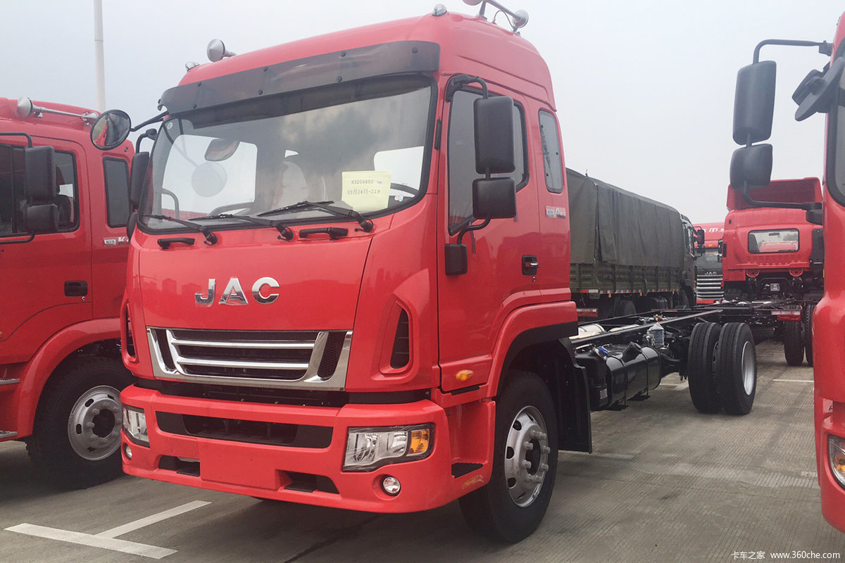 江淮 格尔发A6LⅡ中卡 220马力 4X2 6.8米厢式载货车(国六)