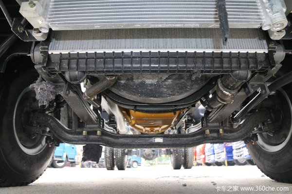 乘龙l3载货车底盘图片