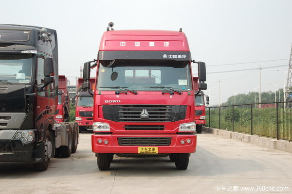 中国重汽 HOWO重卡 300马力 6X4 牵引车(全能一版 HW76)(ZZ4257M3247C)