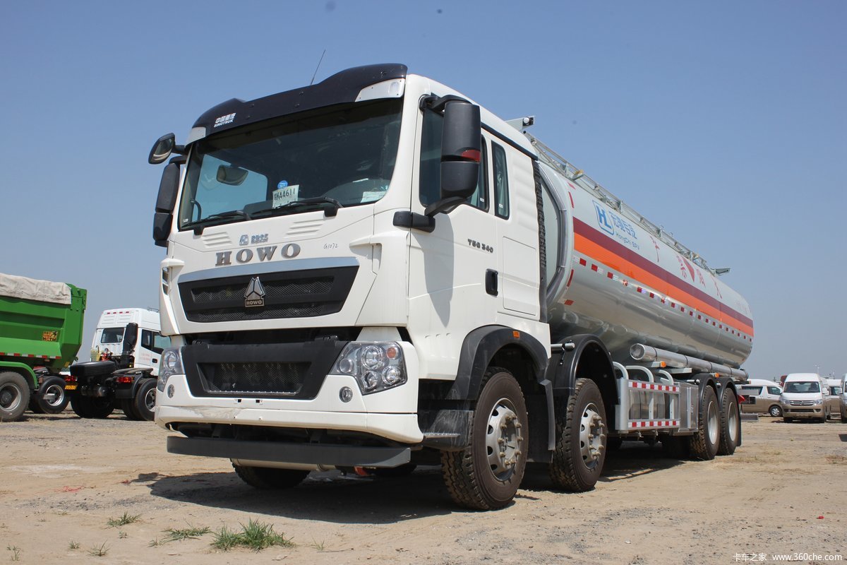 中国重汽 HOWO T5G 340马力 8X4 油罐车(运力牌)