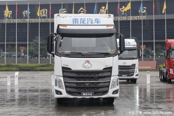 东风柳汽 乘龙H7重卡 420马力 8X4 9.47米厢式载货车(LZ5312XXYH7FB)