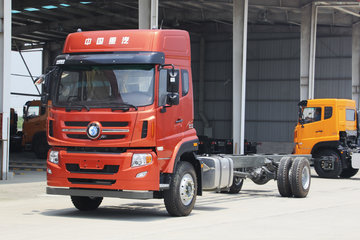 中国重汽成都商用车 W5B-H重卡 280马力 4X2 9.725米厢式载货车(法士特)(CDW5180XXYA1N5) 卡车图片