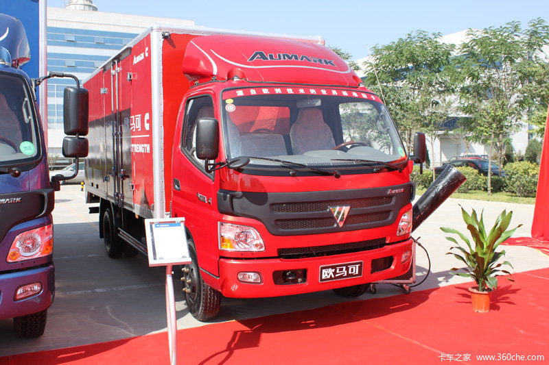 福田 欧马可3系 156马力 4X2 5.2米单排厢式载货车