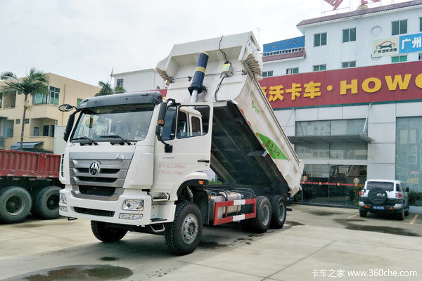 中国重汽 豪瀚J7B 复合版 340马力 6X4 5.6米自卸车(ZZ3255N3846E1)