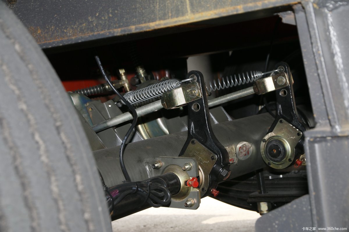 【图】一汽柳特 安捷(l5r)重卡 310马力 4x2轿运长头牵引车(lzt5185