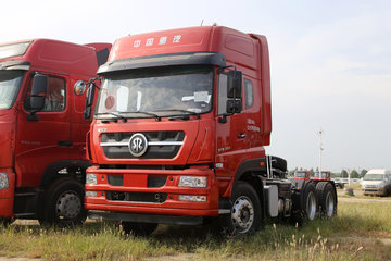 中国重汽 斯太尔D7B重卡 380马力 6X4牵引车(HT457后桥)(ZZ4253N3241E1BN)