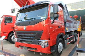 中国重汽 HOWO重卡 380马力 6X4 5.6米自卸车(ZZ3257N3847P1)