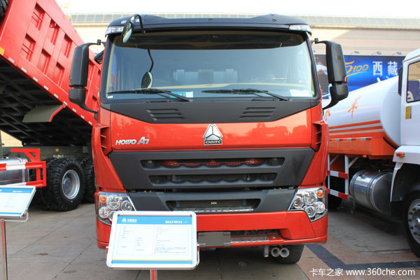 中国重汽 HOWO A7系重卡 340马力 6X4 8.48米自卸车(ZZ1257N5847N1)